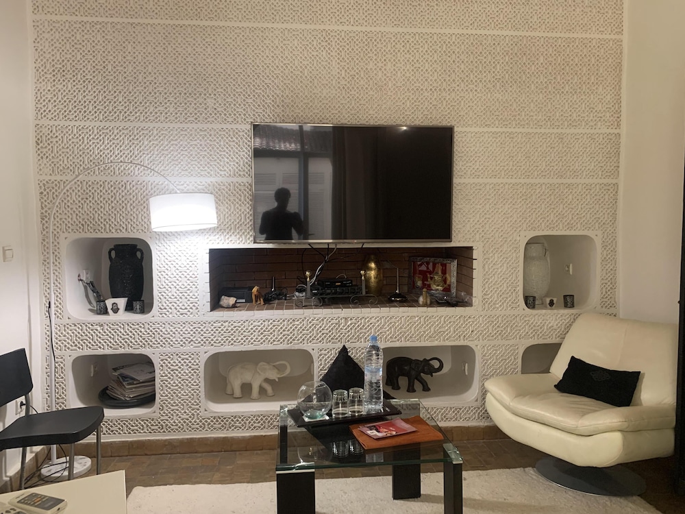 Riad Moullaoud 44/50