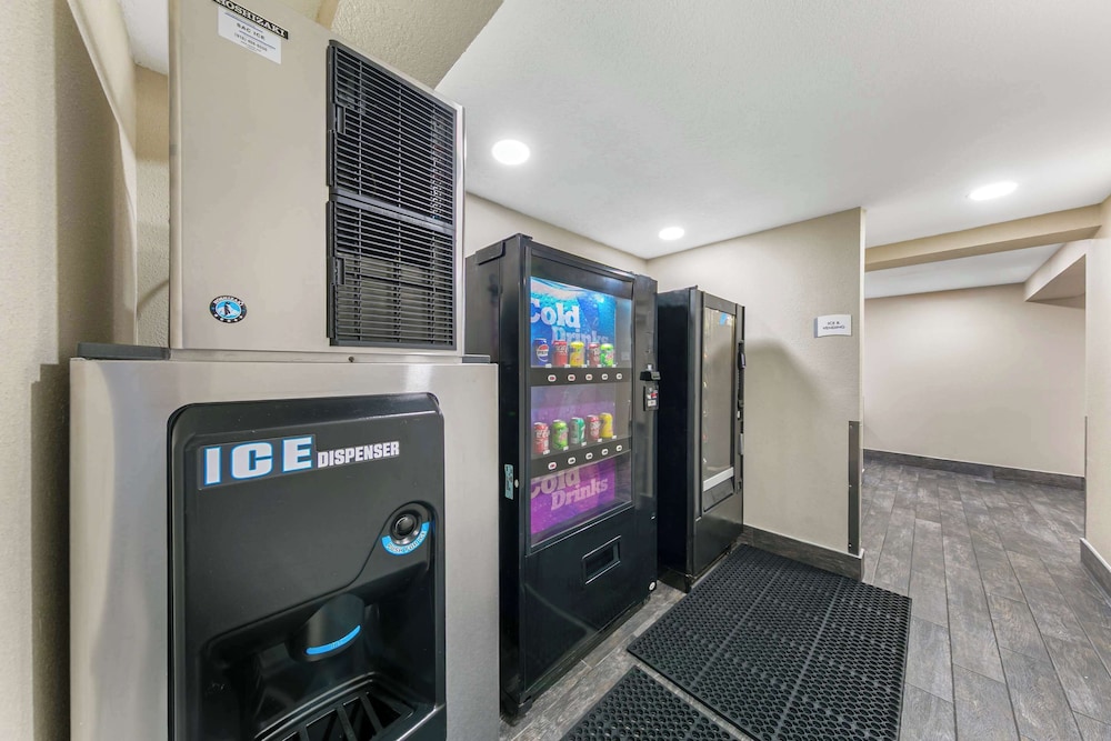 Quality Inn & Suites Sacramento 8/46