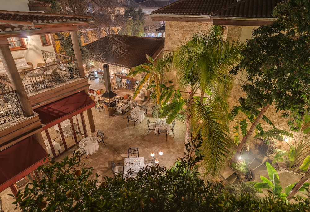 Tuvana Hotel 66/71