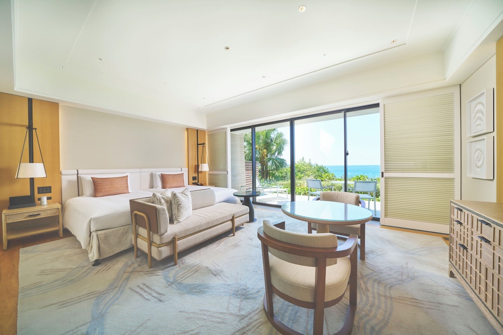 Halekulani Okinawa 6/47