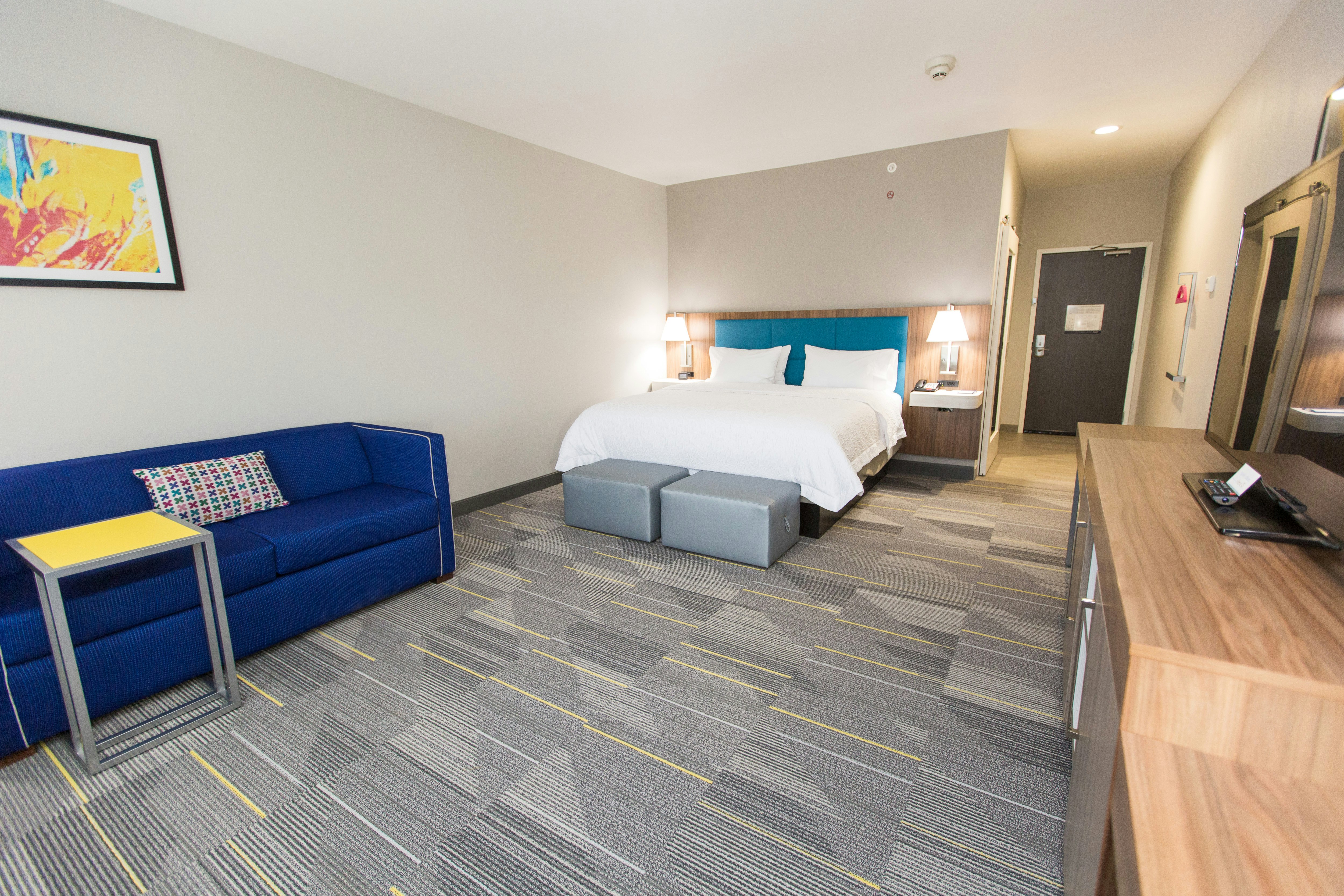 ROOM, KING BED, SOFA, ACCESSIBLE