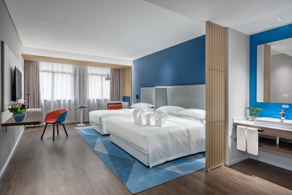 Standard, Twin Beds, Extra Floor Space