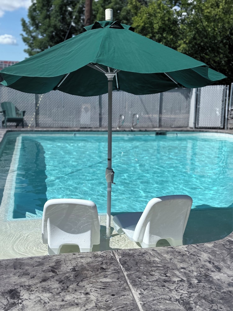 Timbers Motel 44/50