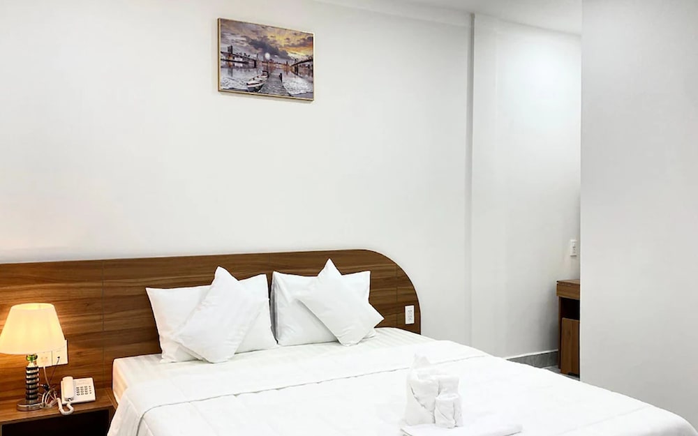 STANDARD, KING BED