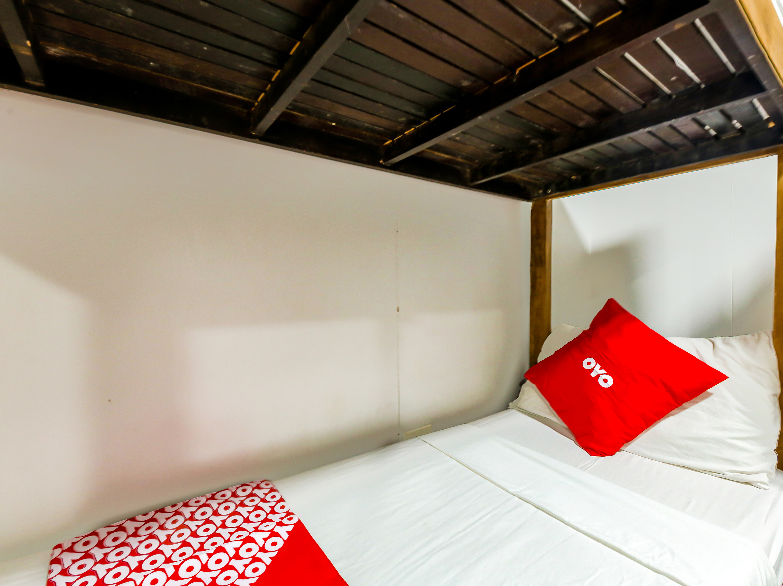 Metro Deluxe Residences 29/50