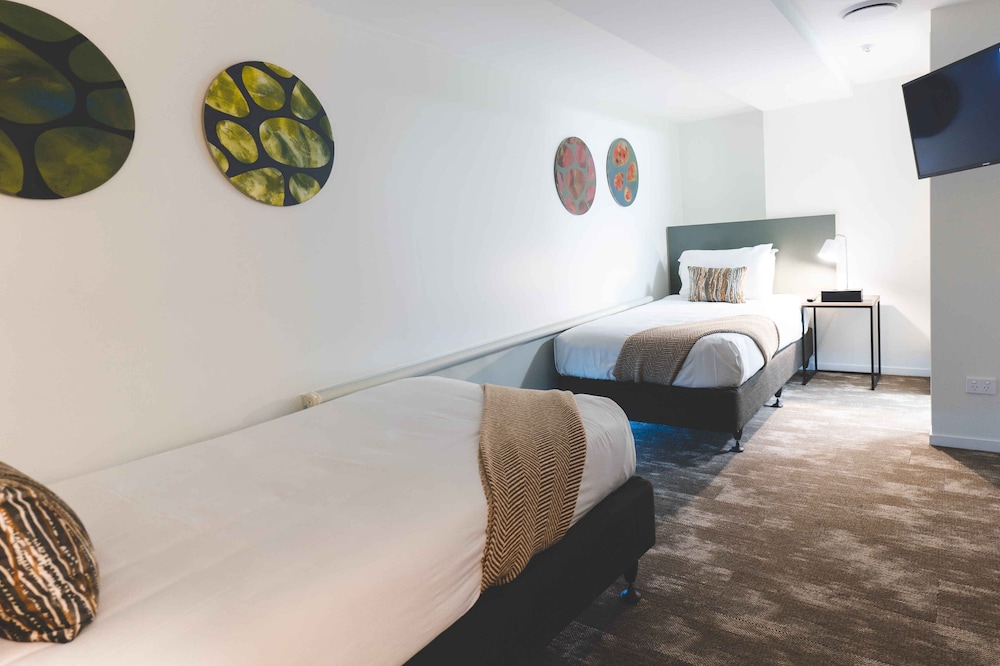 Sojourn Apartment Hotel Riddiford Street Limited 26/54