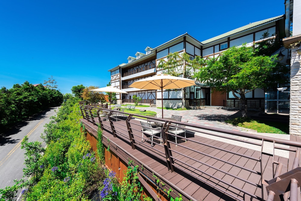 Jun Yue Hanging Garden Resort 4/29