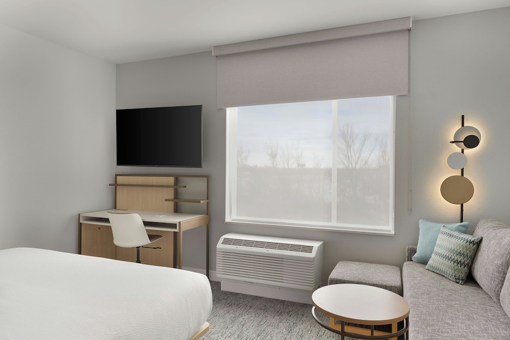 TownePlace Suites by Marriott Crown Point 6/26