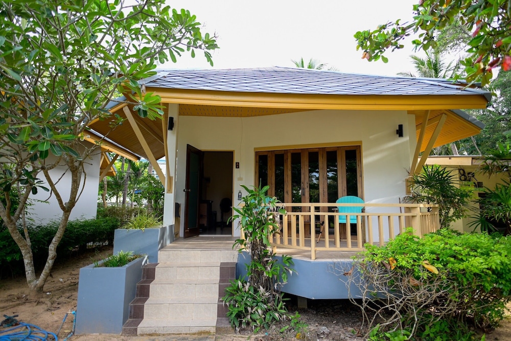 Saphli Villa Beach Resort 2/77