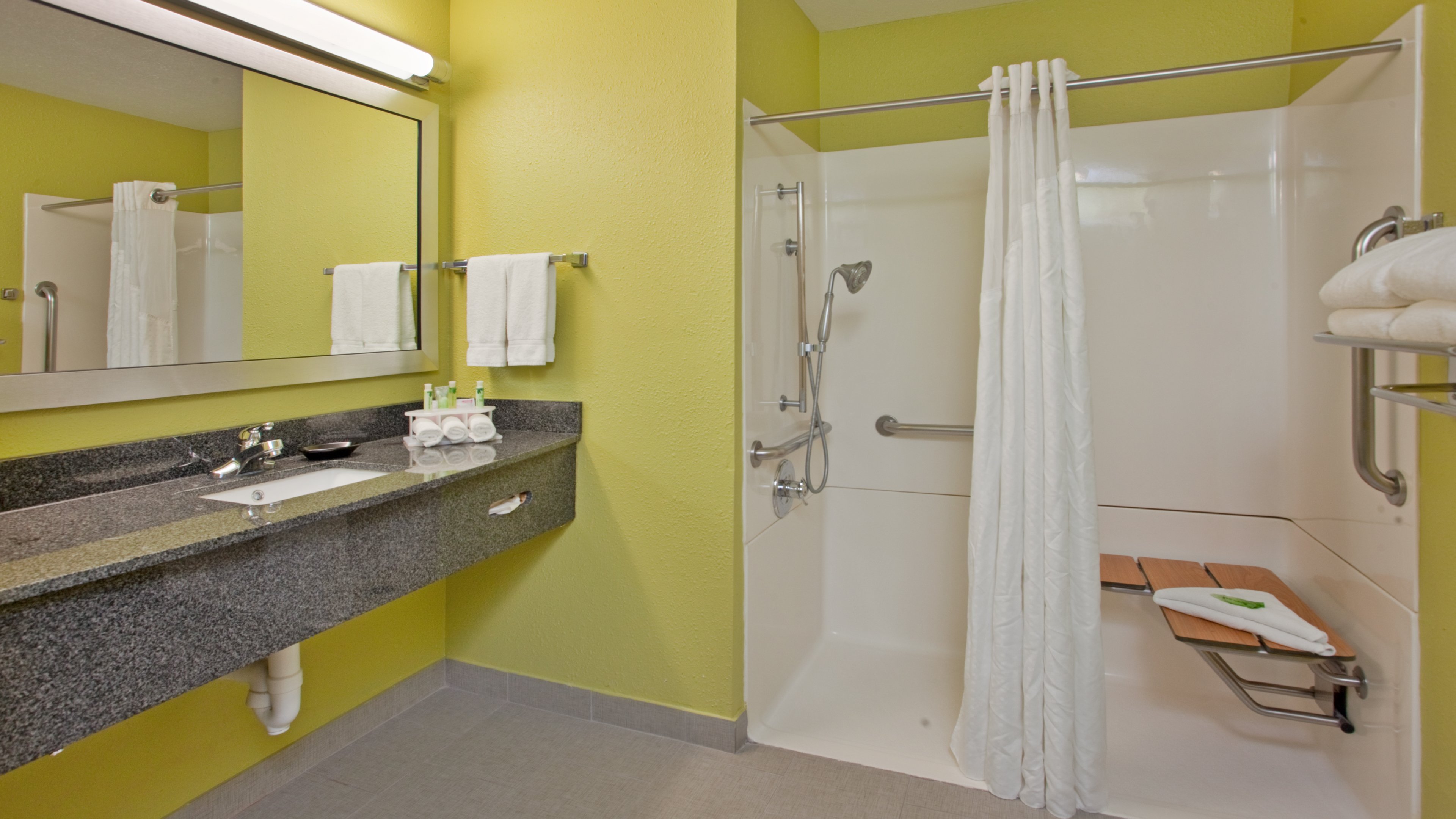 Holiday Inn Express Fremont 42/42