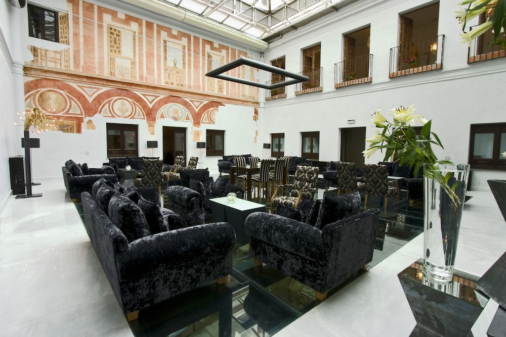 Hospes Palacio del Bailio 50/81