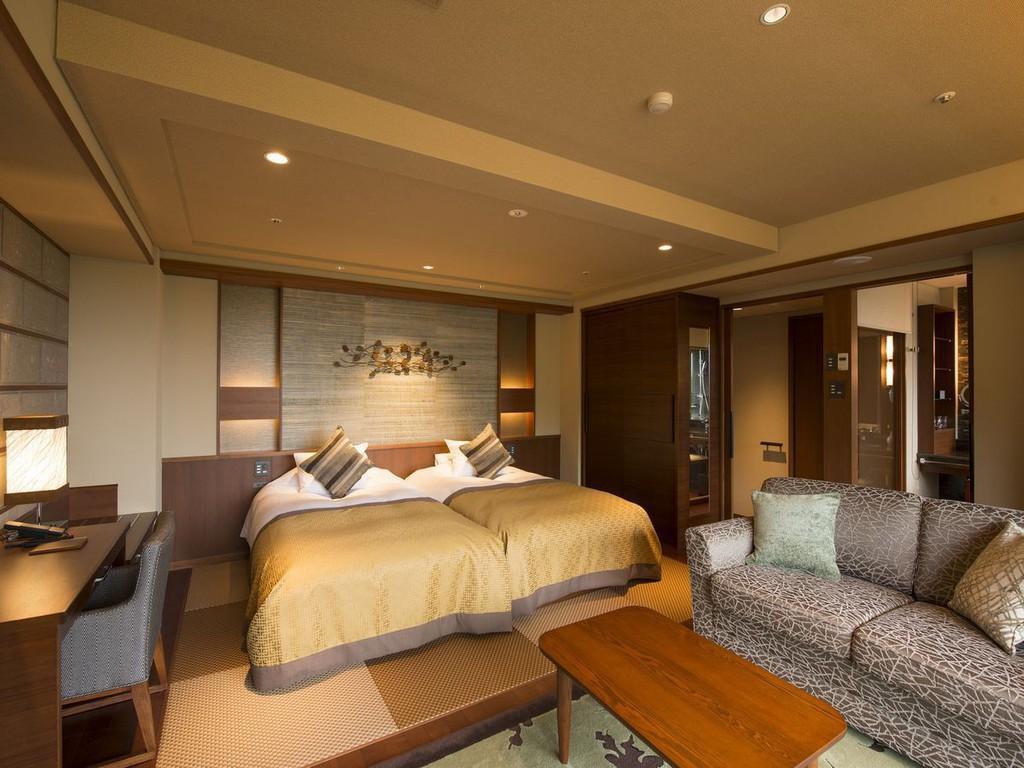 Forest, Twin Beds