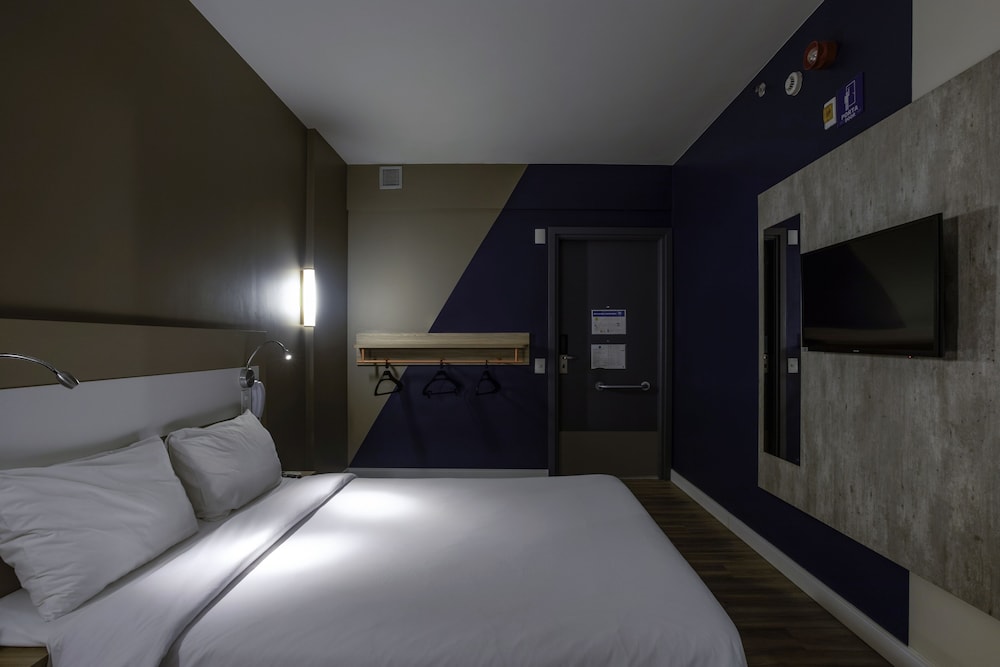 Ibis budget Maceio Pajucara 12/48
