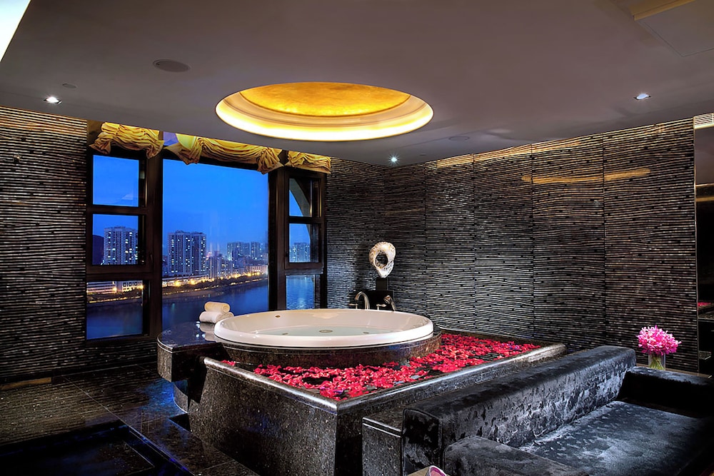 Sofitel Macau at Ponte 16 39/71