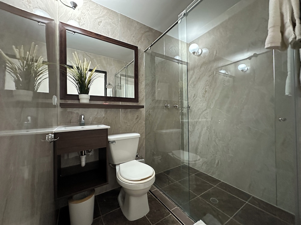 Hotel Roosevelt Plaza 46/55