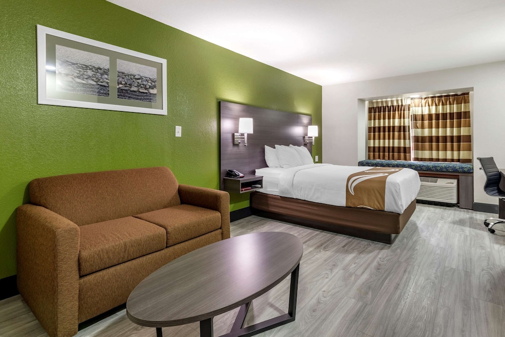 Quality Inn & Suites Longview I-20 17/35