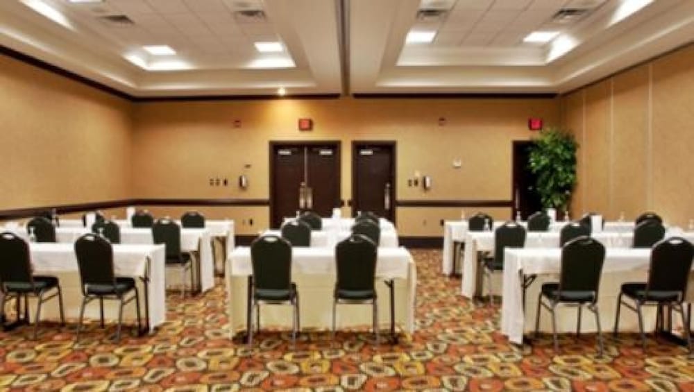 Delta Hotels Columbia Northeast 15/19