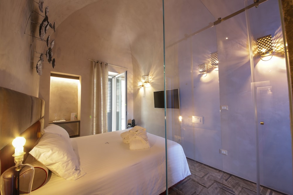 Al Console Luxury Suite 20/55