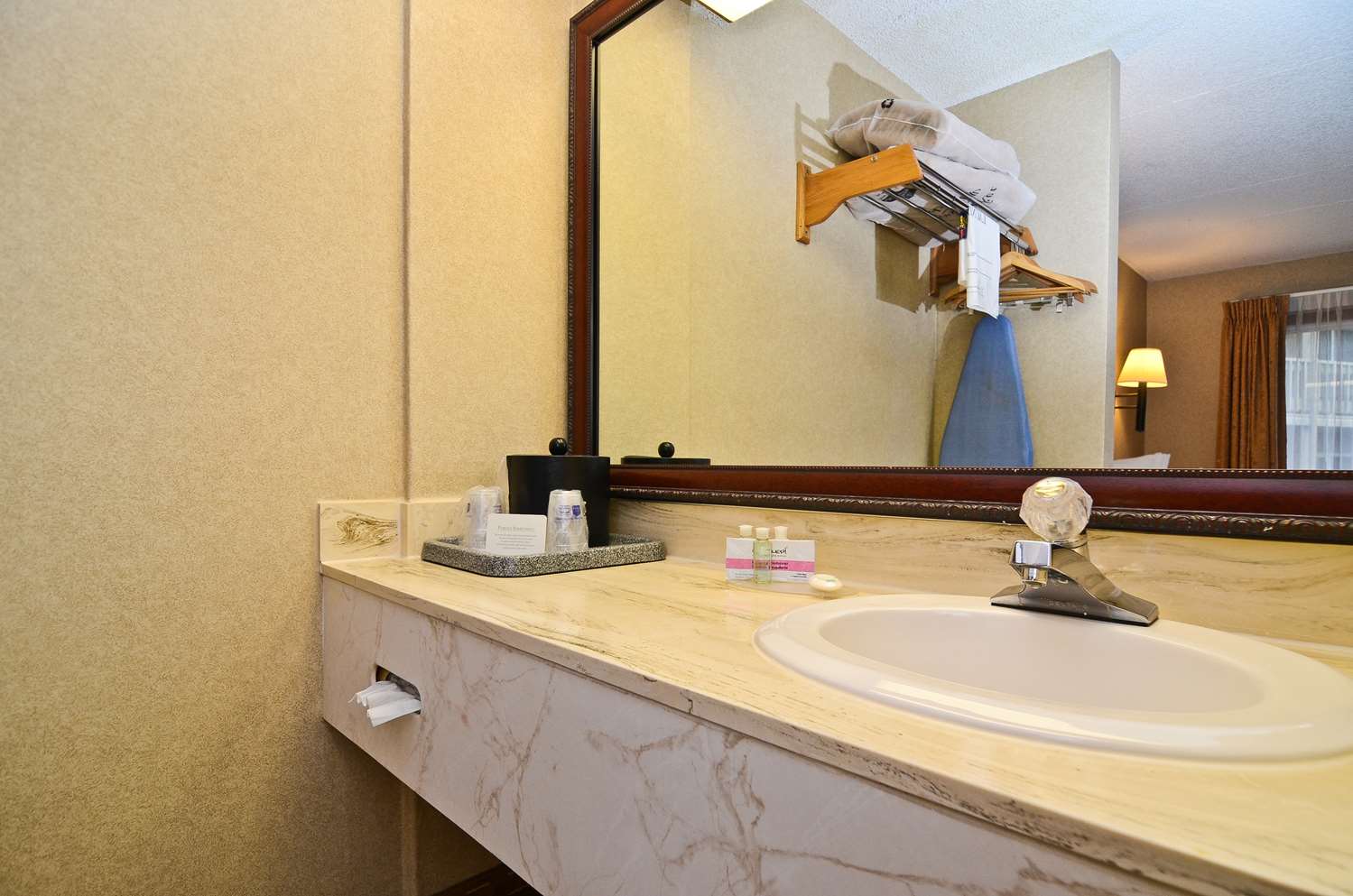 Best Western Pier Point Inn 22/22