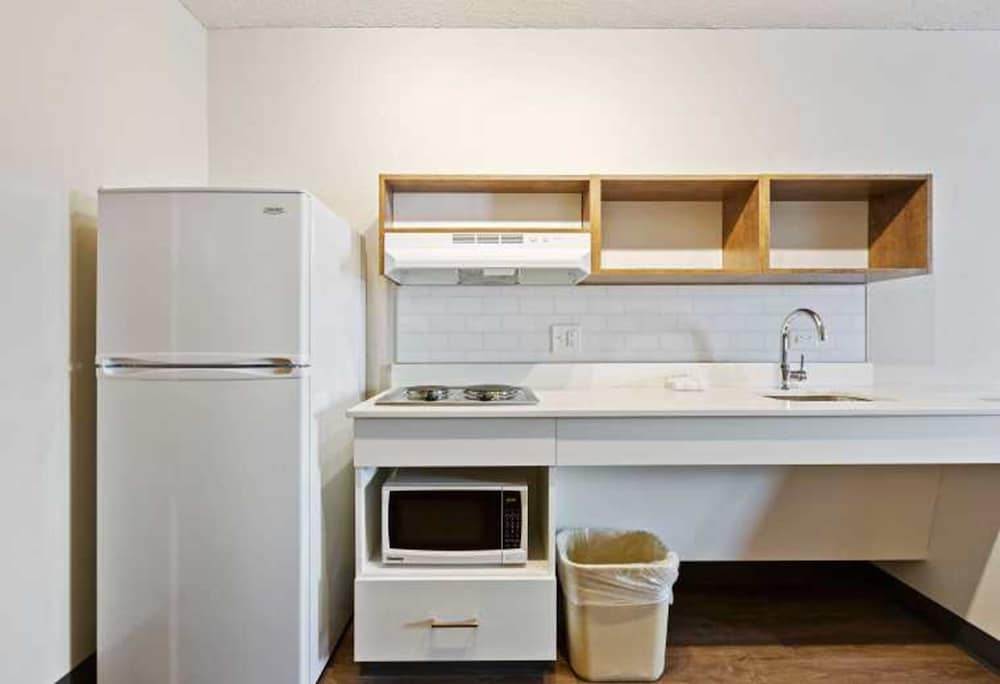 Extended Stay America Premier Suites San Francisco Belmont 28/57