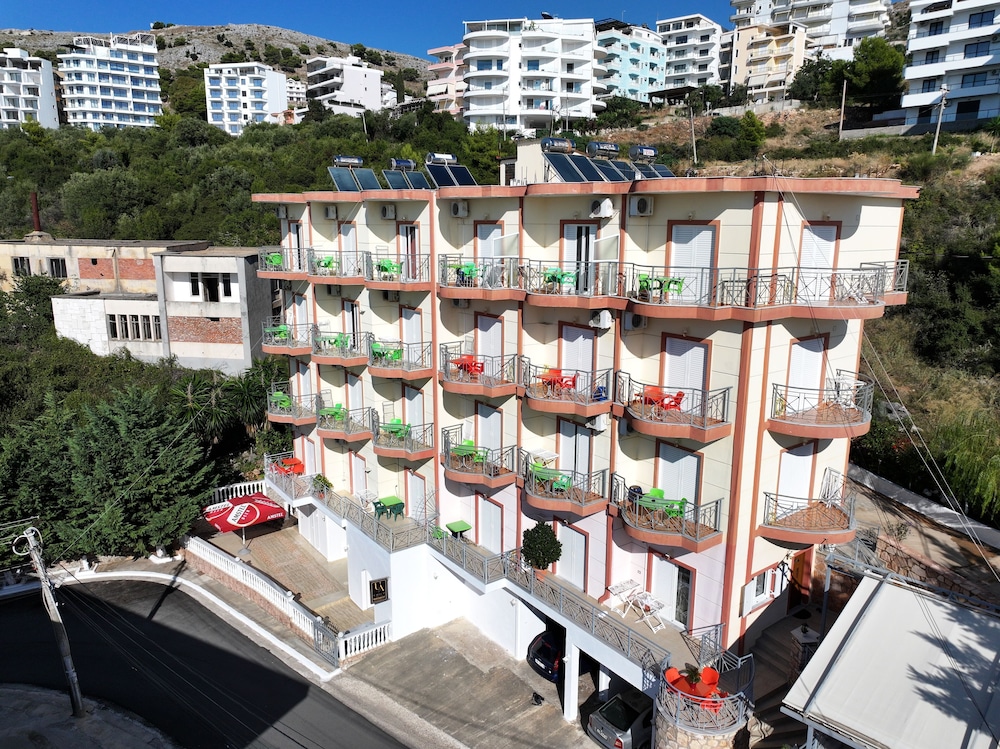 Melsi Apartments 2/50