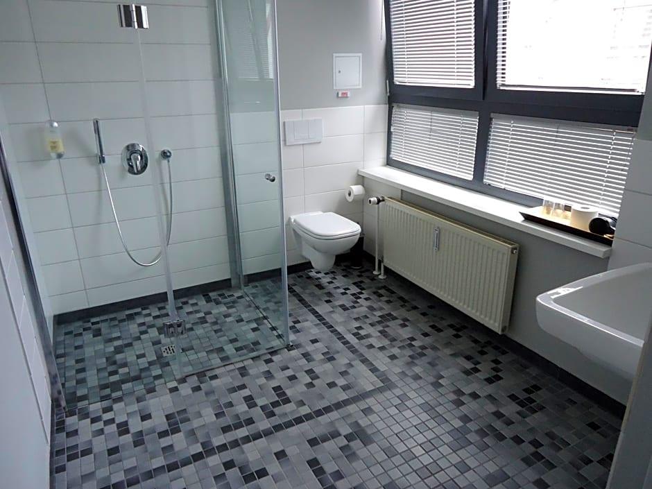 Arena Inn Hotel 38/40