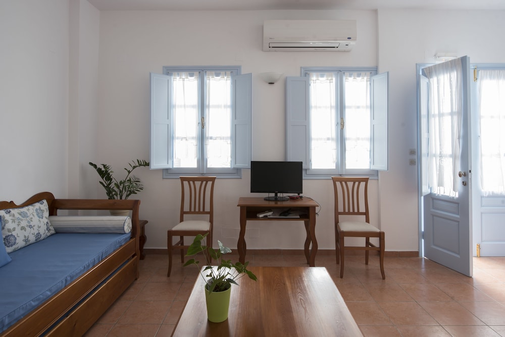 Kastro Suites 40/78
