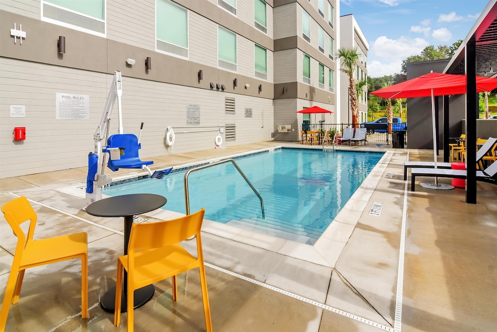 Home2 Suites by Hilton Crestview I-10 in CRESTVIEW - FL