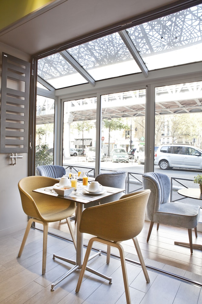 Hotel Eiffel Segur 56/69