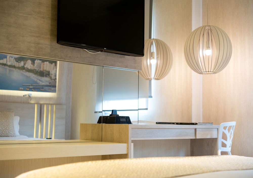 Perla Suite Hotel 56/64