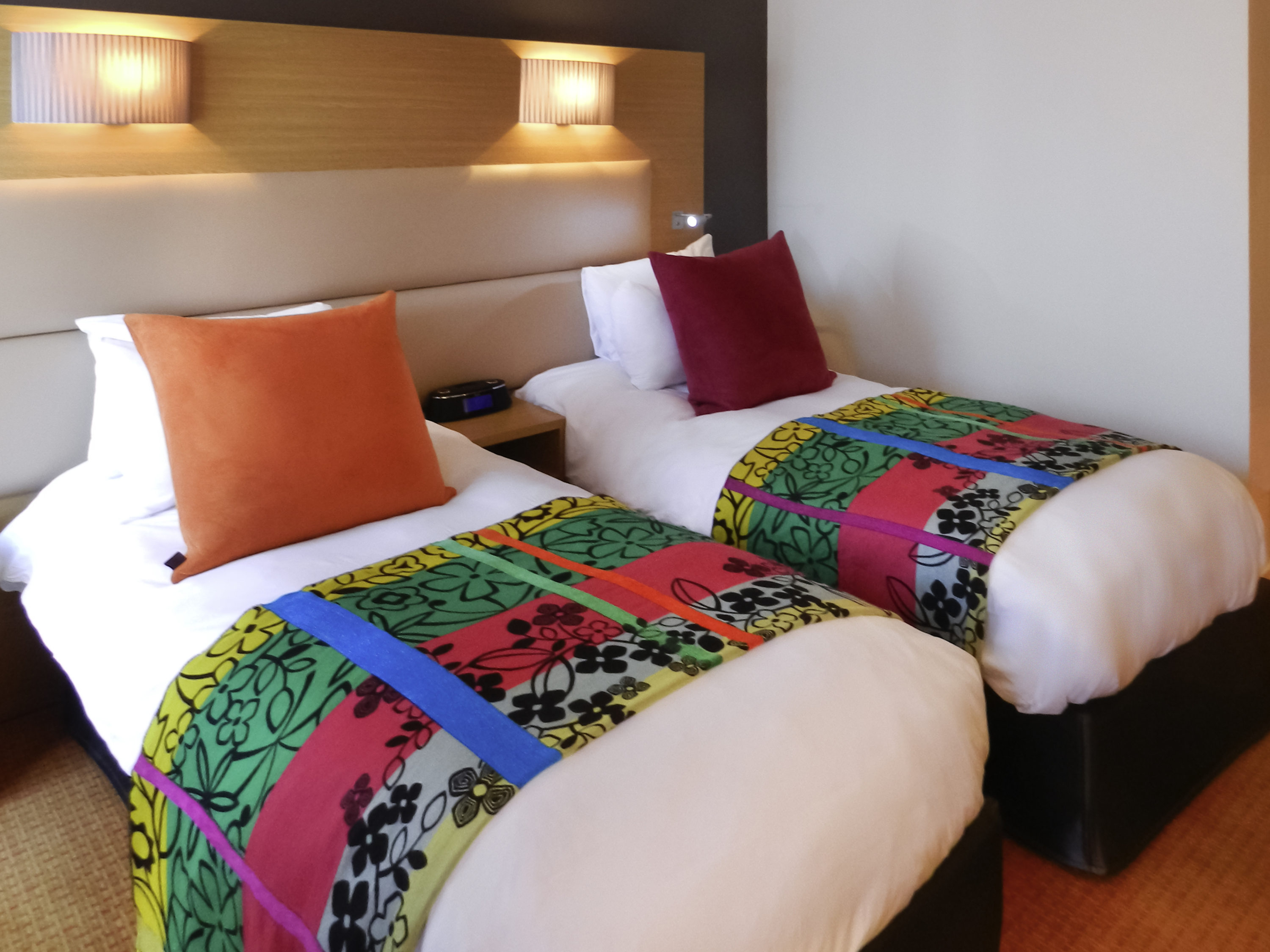 CLASSIC, TWIN BEDS