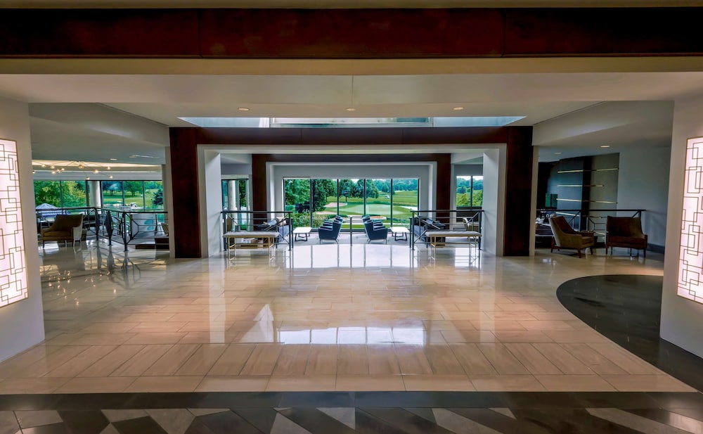 Hilton Chicago/Oak Brook Hills Resort & Conference Center 39/69