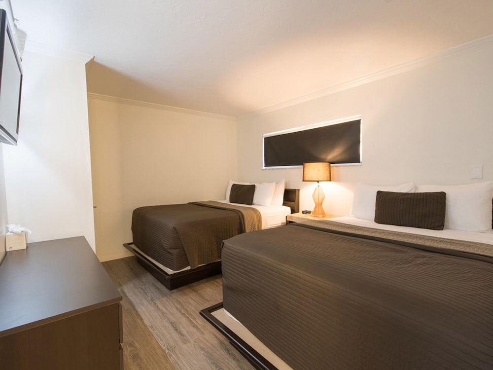 Hibiscus Suites - Gateway to Siesta Key 10/44