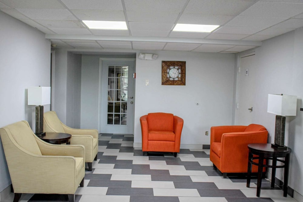 Motel6 Knoxville, TN - East 32/50