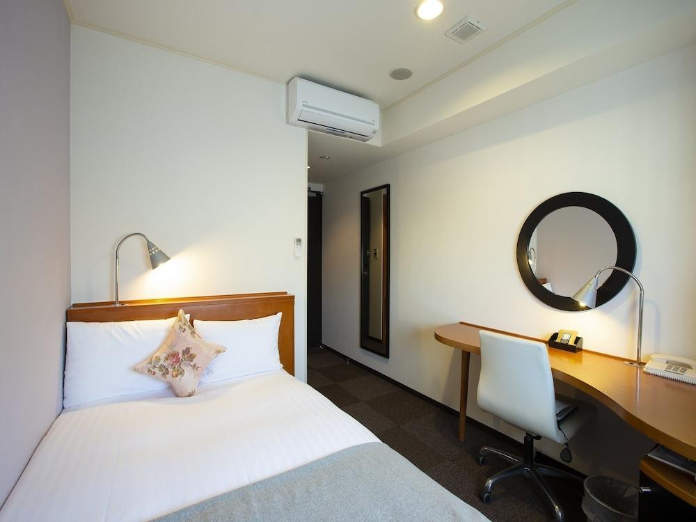 Room, Single, Female Floor