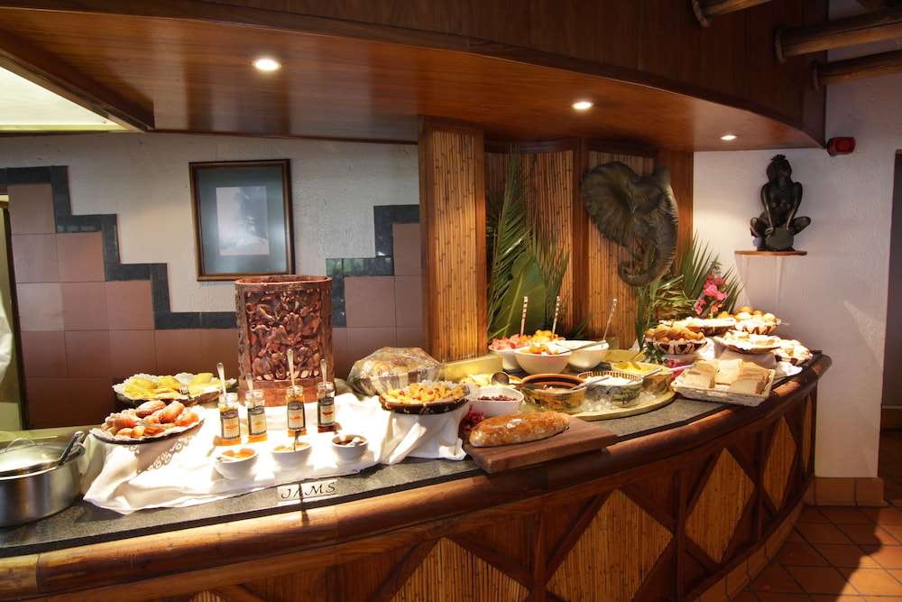 restaurant cafeteria