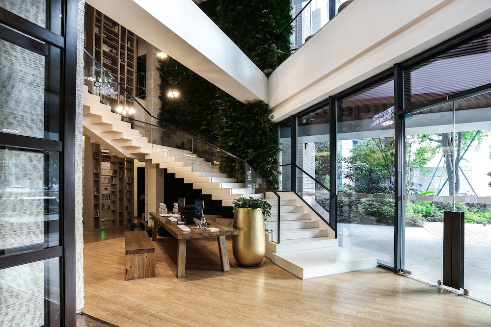 Atour S Hotel (Chengdu Chunxi) 24/40