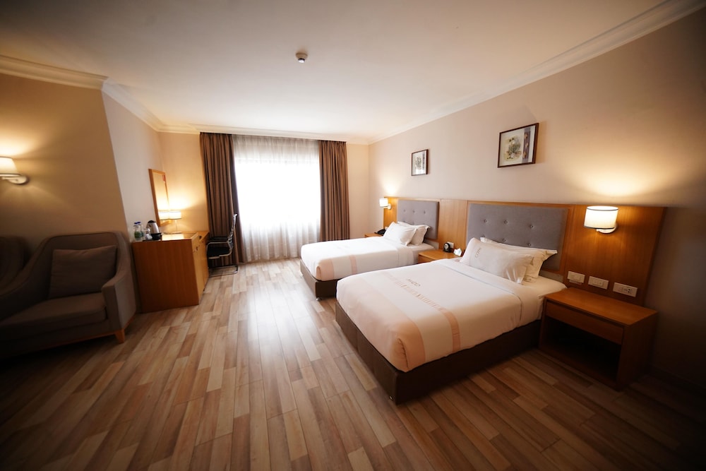 Mado Hotel 25/66