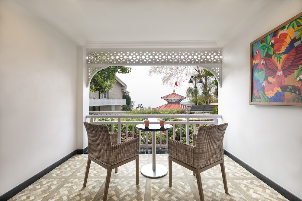 Lobby at MAYFAIR Himalayan Spa Resort, KALIMPONG