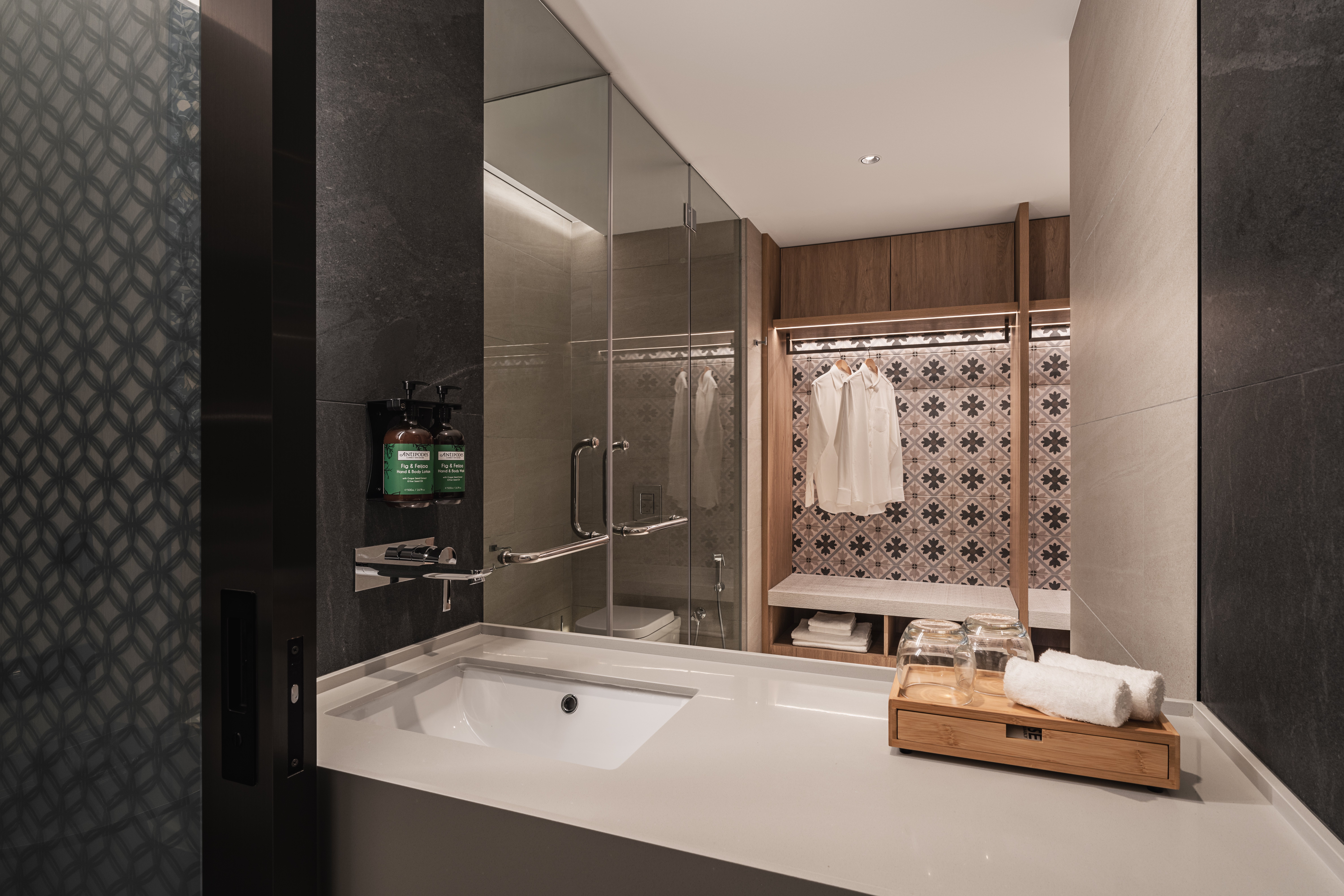 Crowne Plaza Penang Straits City 48/50