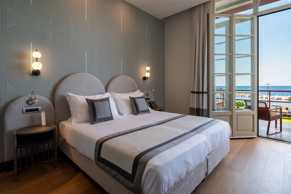 1 Bedroom, Premier, Double Bed, Sea View, Terrace
