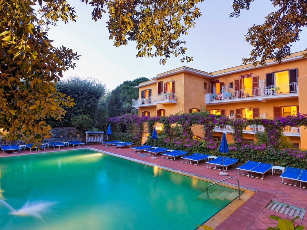 Hotel Cleopatra 14/24