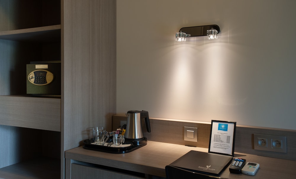 Marina Corsica Hotel 38/50