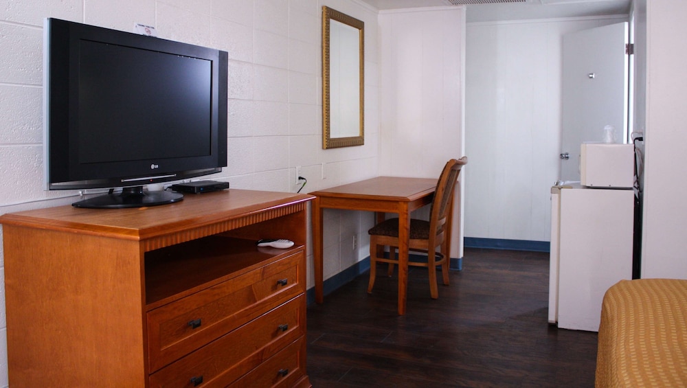 Capital O Budget Inn Ontario I-84 33/52