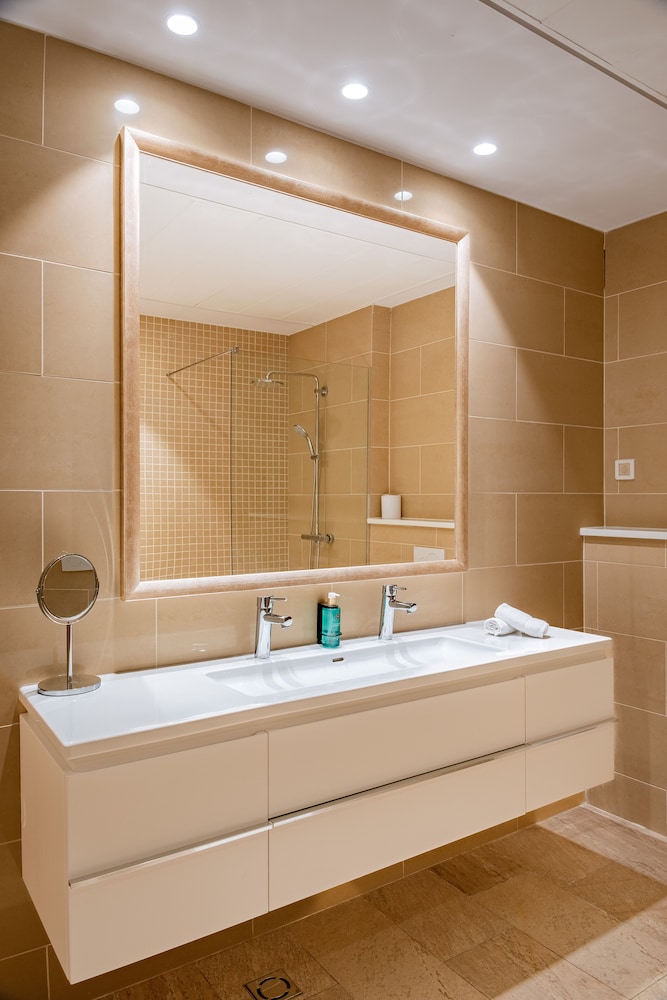 Lustica Bay Vacation Homes 49/50