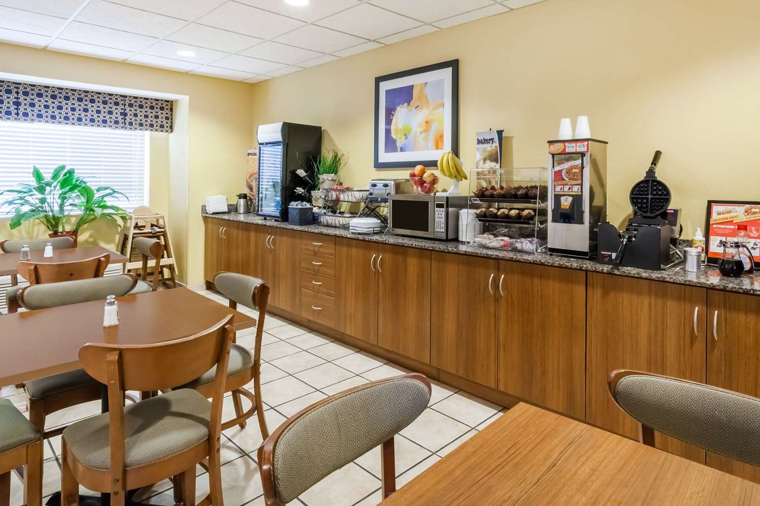 Microtel Inn & Suites By Wyndham Dickson City/Scranton 17/23