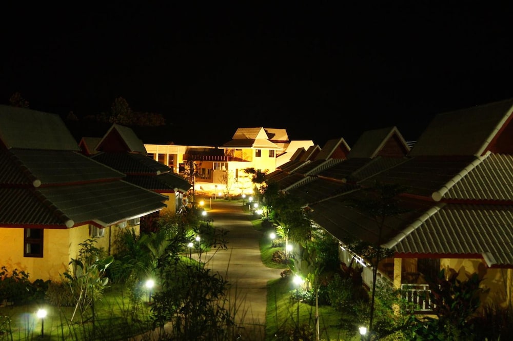 POONYAMANTRA RESORT 8/75