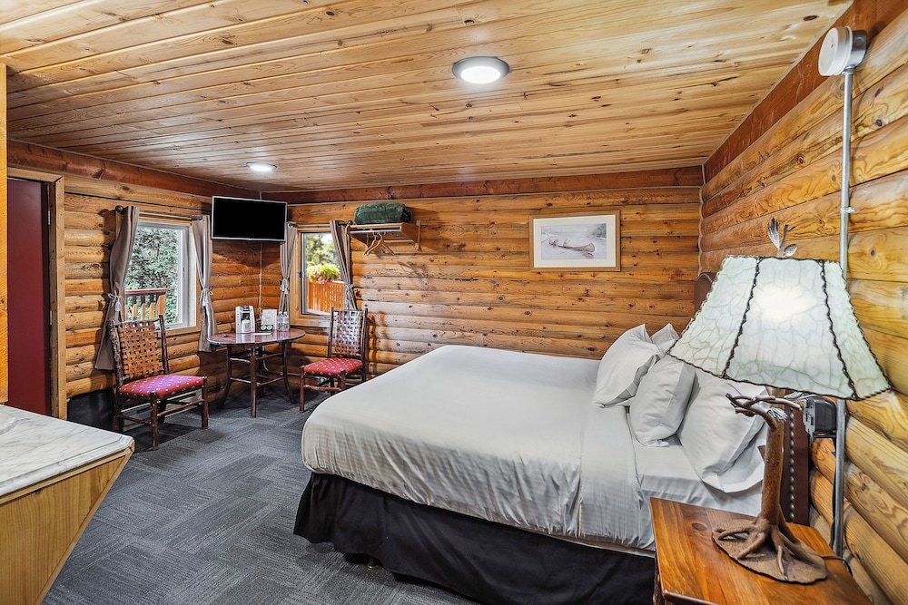 Denali Crow s Nest Cabins 15/48
