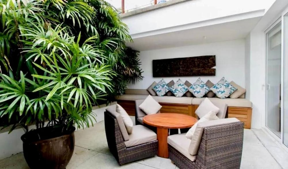 THE CHAVA RESORT 38/58
