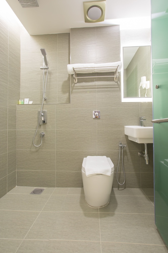 Minimalist Hotel 10/20